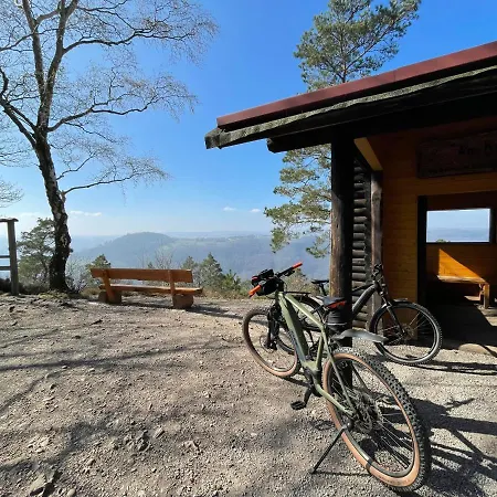 Gruene Oase Am Mausauel Holiday home Nideggen