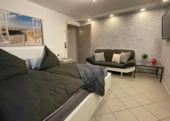 Gruene Oase Am Mausauel * Nideggen