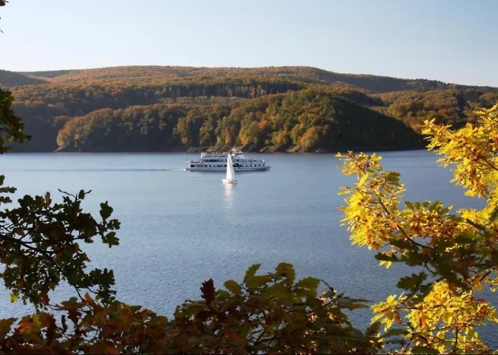 Gruene Oase Am Mausauel * Нидегген